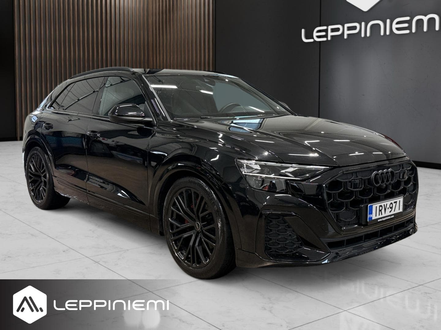 Audi Q8 Quattro 50 TDI S-Line, vuosimalli 2025, musta